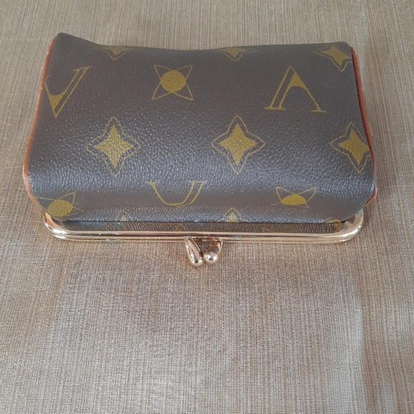 Vespucci monogram vintage kisslock wallet - Picture 3 of 3